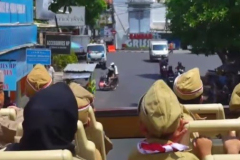 48-KB-TK-YIMI-COOKING-MEATBALLS