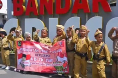 49-KB-TK-YIMI-COOKING-MEATBALLS