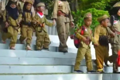 51-KB-TK-YIMI-COOKING-MEATBALLS