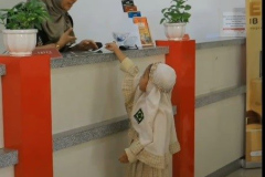 69-SISWI-TK-YIMI-PRAKTEK-MENABUNG