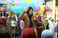 92-KEGIATAN-KB-TK-YIMI-GRESIK-BERTEMA-MY-HERO-MY-INSPIRATION